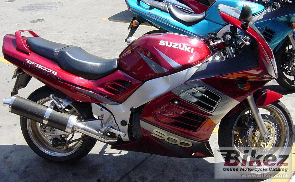 Big Luis Claudio Albero rf 900 r picture and wallpaper from Bikez.com